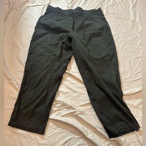 Lululemon studio crop 12